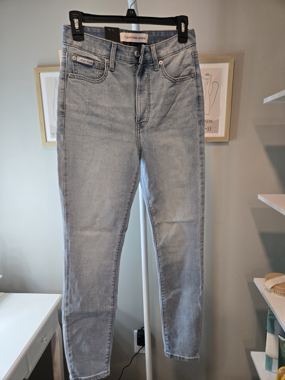 NWT Calvin Klein Jeans Women’s Light Wash Skinny Ankle Jeans